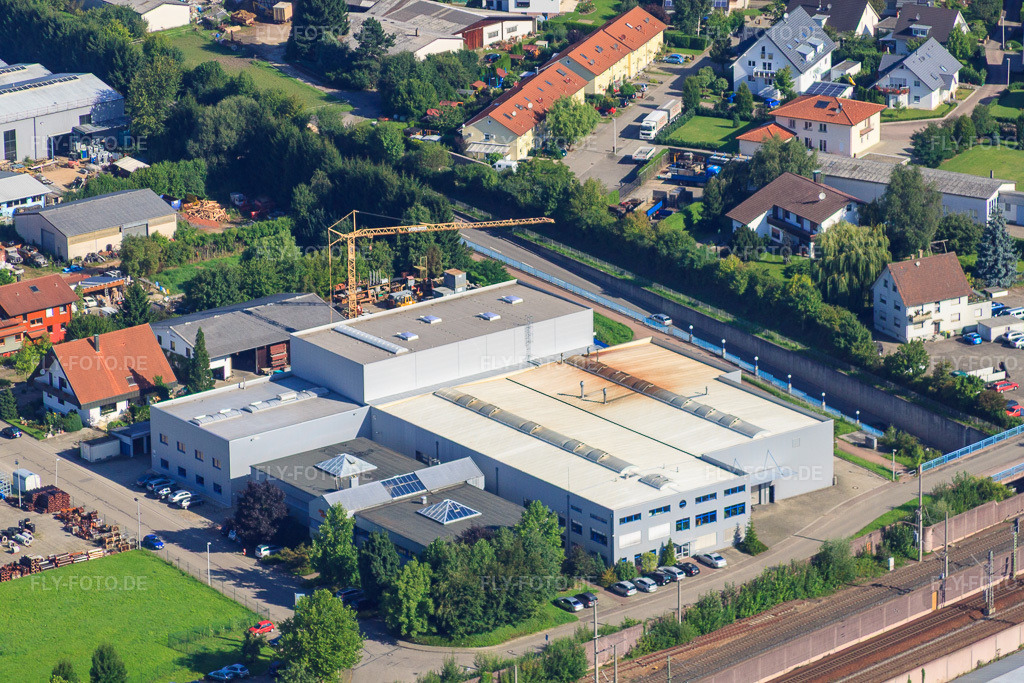 Luftbild: elasto metall GmbH im Ortsteil Hatzenweier in Ottersweier im Bundesland Baden-Württemberg in Deutschland. Foto: IMG_31757.jpg vom 20.08.2010 durch Werner Riehm/FLY-FOTO.de
