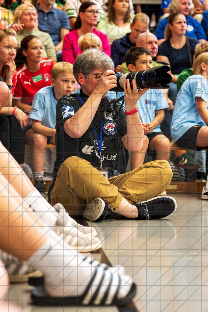 IHC 2026 - HC Hamburg vs. HØJ Elite | Fotograf; IHC 2026 - HC Hamburg vs. HØJ Elite am 07.08.2026 in Sporthalle KGS, Schneverdingen - Realisiert mit Pictrs.com