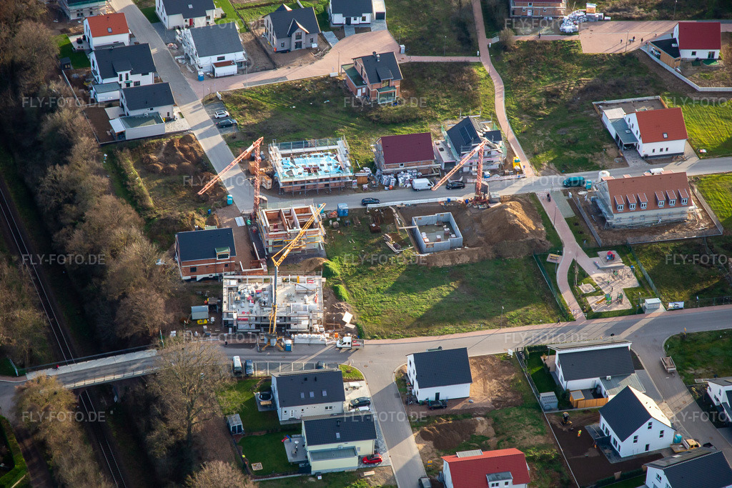 Luftbild: Neubaugebiet K2 Veilchenweg in Kandel im Bundesland Rheinland-Pfalz in Deutschland. Foto: IMG_135773.jpg vom 03.01.2023 durch Werner Riehm/FLY-FOTO.de