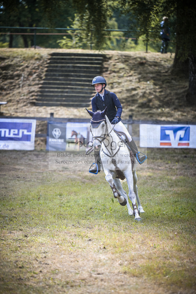 DOS_0077 | Entdecke hochwertige Reitturnierfotos von Foto Oger. Professionell, emotional und authentisch – jetzt Lieblingsmomente im Shop bestellen.Deutschlandweite Turnierfotografie. - Realisiert mit Pictrs.com