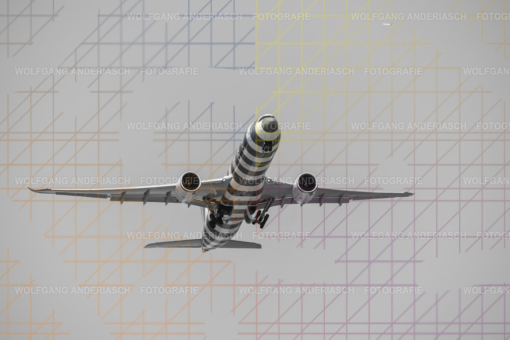 2025812-141646_FRA_18_R3C_0655 | Am Flughafen Frankfurt am Main treffen Dynamik und Präzision aufeinander: Startende und landende Flugzeuge verschiedenster Airlines, festgehalten in Farbe und Schwarz-Weiß. Von kraftvollen Silhouetten bis zur majestätischen Erscheinung der Königin der Lüfte – zeitlose Momente moderner Luftfahrt. - Realisiert mit Pictrs.com