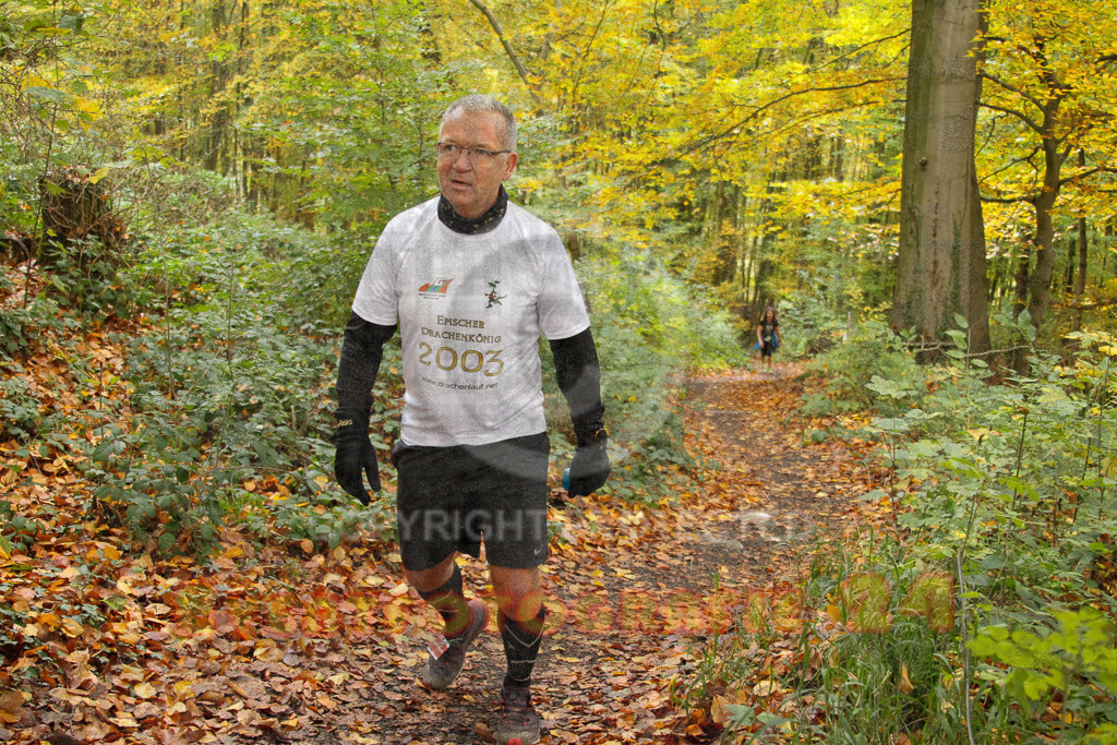 251026_1341_EV4_7012 | Sportfotografie im Rhein-Sieg Kreis, Köln, Bonn, NRW, Rheinland Pfalz, Hessen, etc. Unser Tätigkeitsfeld umfasst den Laufsport vom Volkslauf über den Marathon, Duathlon, Triathon bis zum Ultralauf wie Kölnpfad Ultra oder Schindertrail.