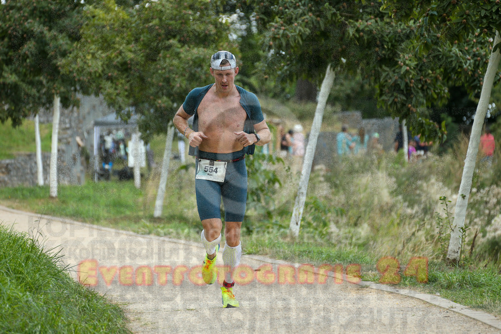 250824_1405_EX1_4917 | Sportfotografie im Rhein-Sieg Kreis, Köln, Bonn, NRW, Rheinland Pfalz, Hessen, etc. Unser Tätigkeitsfeld umfasst den Laufsport vom Volkslauf über den Marathon, Duathlon, Triathon bis zum Ultralauf wie Kölnpfad Ultra oder Schindertrail.