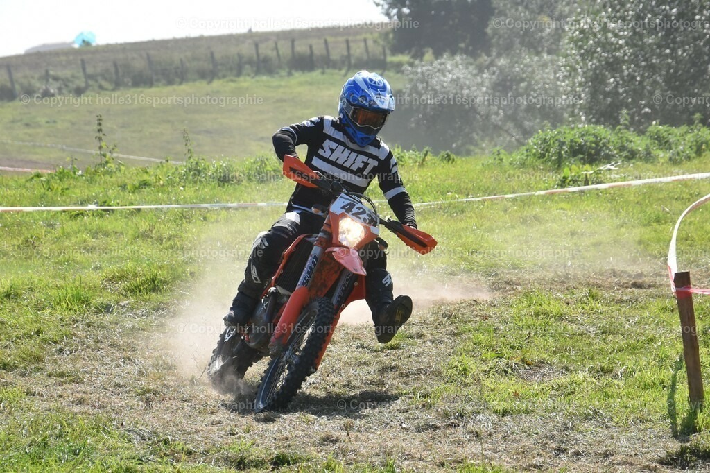 DSC_0112 | Sportfotografie , Motorsport, Motoross, Reitsport, Mointainbike, Enduro,
Landschaft , Outdoor, Eventfotografie, Landschaft, Bilder online bestellen - Realisiert mit Pictrs.com