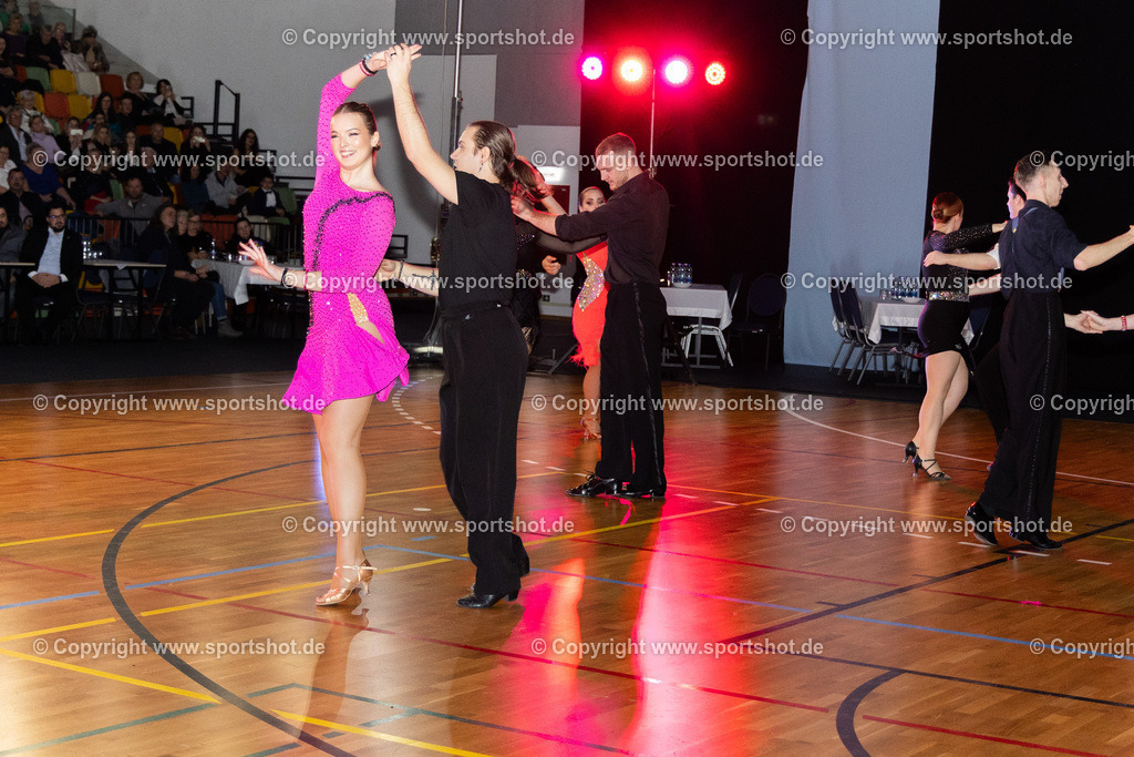 AR6_0372 | Rund um das Thema Sport-Event-Fotografie & individuelle Teilnehmerfotos. Jeder Teilnehmer wird fotografiert.