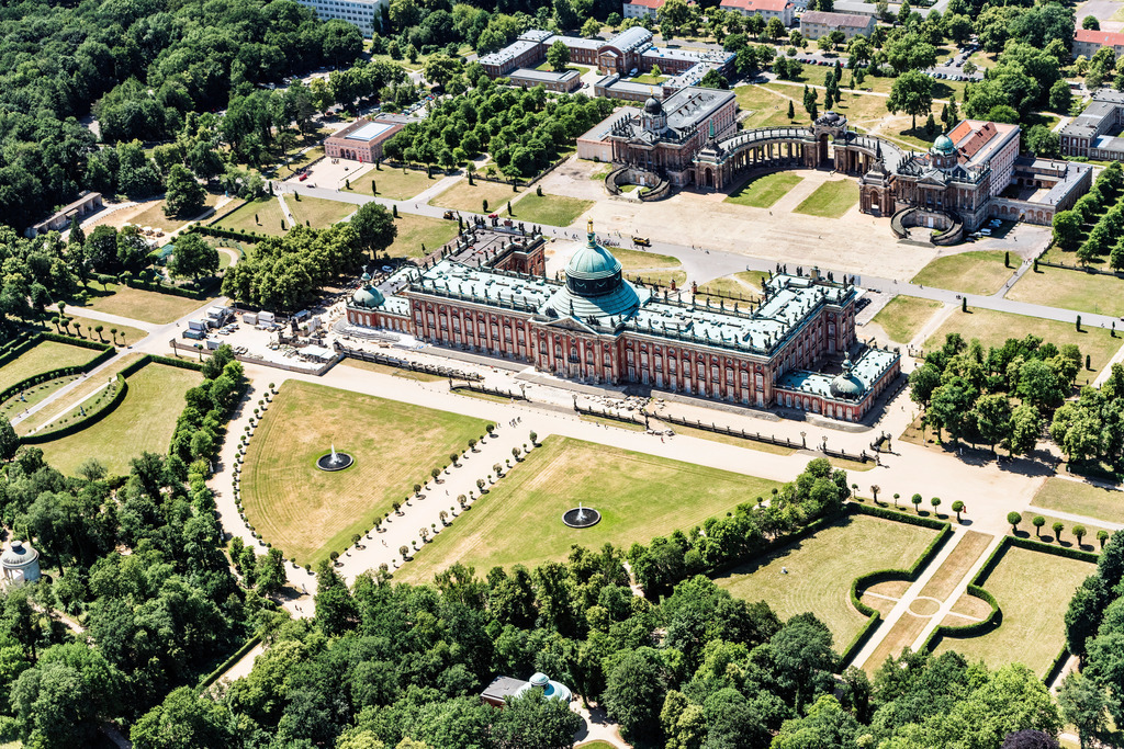 dr__dsc2599.jpg | POTSDAM 06.06.2018 Schloss Neues Palais der Stiftung Preußische Schlösser und Gärten  im Ortsteil Westliche Vorstadt in Potsdam im Bundesland Brandenburg, Deutschland. // Palace - Neues Palais in the district Westliche Vorstadt in Potsdam in the state Brandenburg, Germany. Foto: Daniel Reiter