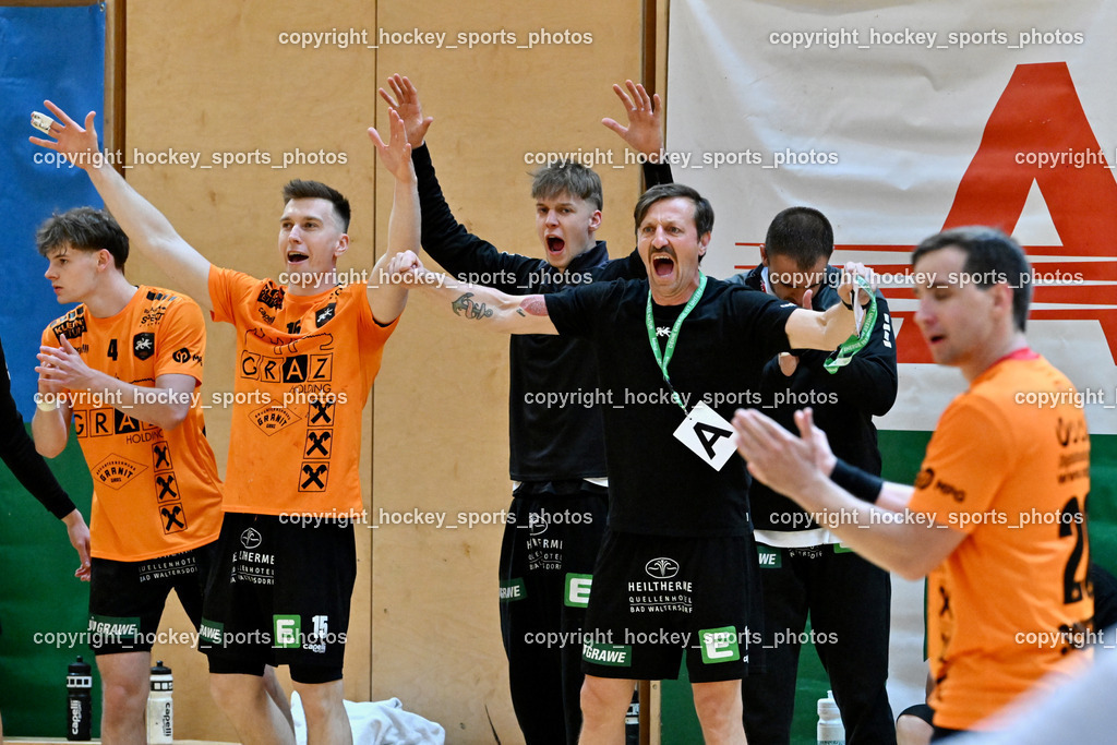 SC Ferlach vs. HSG Holding Graz | Spielerbank HSG Graz, #4 HINTERREITER Paul HSG Graz, #16 BUDOVIC Jovo HSG Graz, Asisstentcoach HSG Graz PAJICIC Goran,SC Ferlach vs. HSG Holding Graz, SC Ferlach vs. HSG Holding Graz am 24.05.2025 in Ferlach (Ballspielhalle Ferlach), Austria, (Photo by Bernd Stefan)