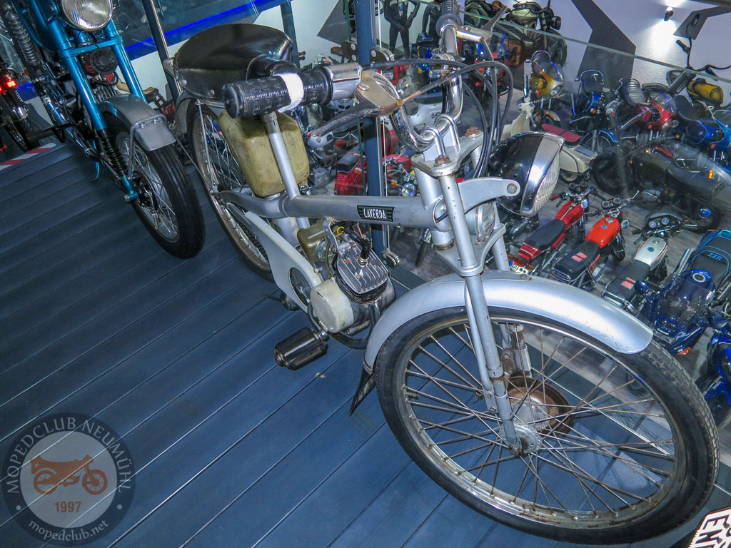 MopedmuseumNeumühl_151023_071 | Bildergalerie von Sport-Ereignissen aber auch von weiteren spannenden Dingen - nicht nur vom Niederrhein. In Anlehnung an den bekannten Spruch von Hanns Dieter Hüsch heißt das Motto: "Niederrhein ist überall".  - Realisiert mit Pictrs.com