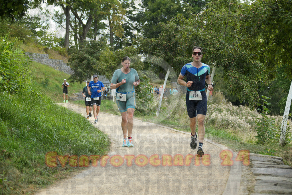 250824_1401_EX1_4624 | Sportfotografie im Rhein-Sieg Kreis, Köln, Bonn, NRW, Rheinland Pfalz, Hessen, etc. Unser Tätigkeitsfeld umfasst den Laufsport vom Volkslauf über den Marathon, Duathlon, Triathon bis zum Ultralauf wie Kölnpfad Ultra oder Schindertrail.