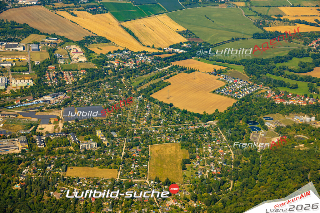 Neue Luftbildaufnahme der Stadt Weimar - Das Luftbild wurde 2025 vom UL-Flugzeug heraus erstellt ( keine Drohnenaufnahme ) - Hochauflösende Luftaufnahme - für Wandbilder und großformatige Ausdrucke geeignet. Das besondere Geschenk!Hier alle&nbsp;Infos zur Lizenzierung der LuftaufnahmeWir fliegen auch dieses Jahr wieder in Ihre Region um Luftbilder zu erstellen.- Luftbild anfragen