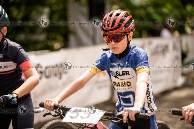 Eierlesen 2026 | Sie wurden bei einem Event oder Sportanlass fotografiert? Hier finden sie ihre Bilder! - Realisiert mit Pictrs.com