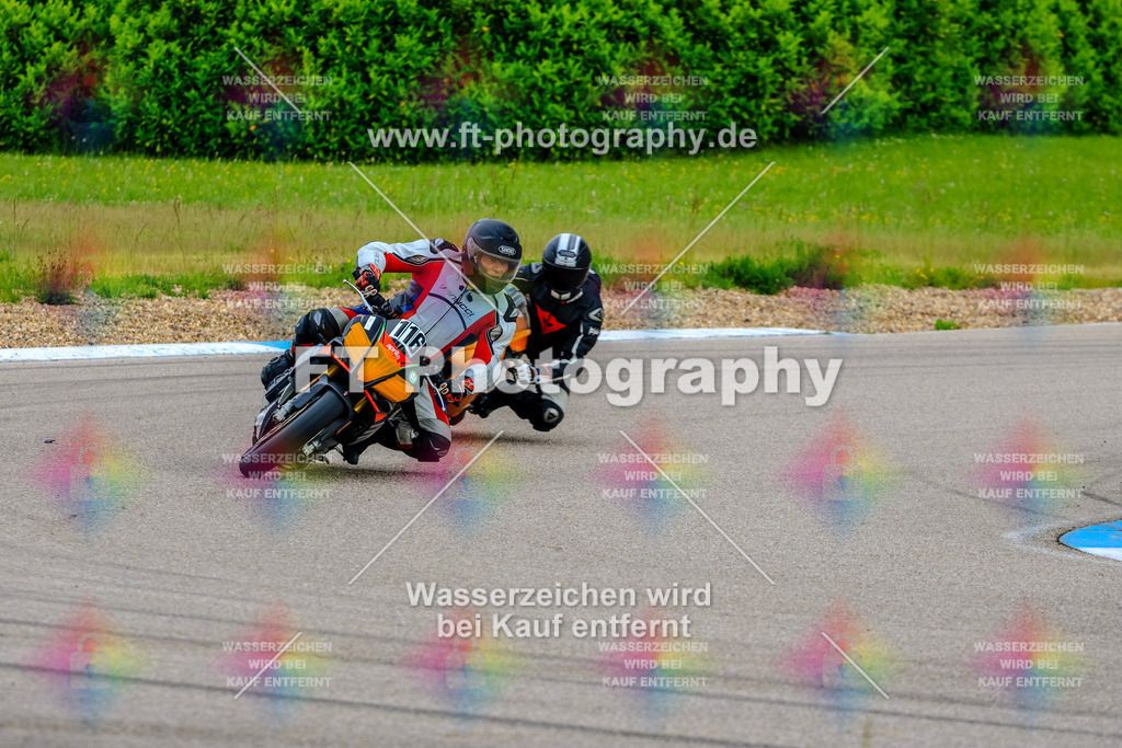 MotoTeam-8943 | Hier findet Ihr Bilder von Touristenfahrten auf der Nürburgring Nordschleife oder von anderen Veranstaltungen die ich besucht habe. Viel Spass beim Durch Schauen 