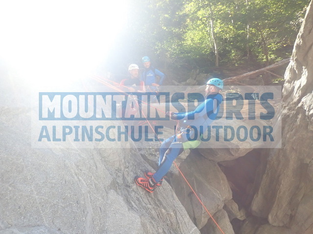 P9210073 | Bestelle die Bilder deines Berg- oder Wasser-Abenteuers mit Mountain Sports bequem von zu Hause aus direkt über unseren Online Fotoshop von pictrs.com. - Realisiert mit Pictrs.com