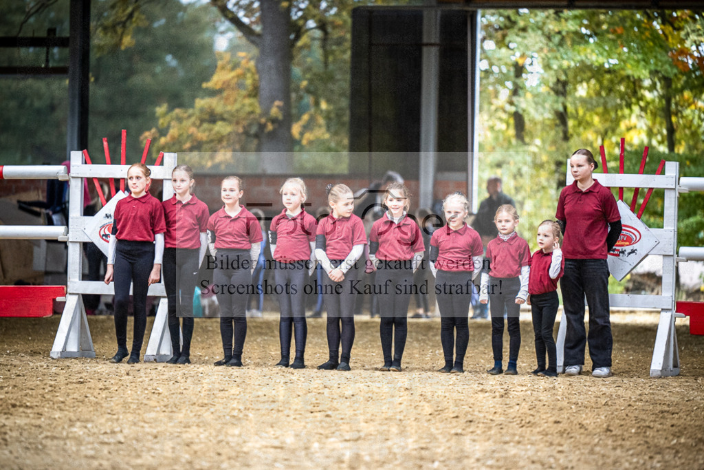 DOS_0038 | Entdecke hochwertige Reitturnierfotos von Foto Oger. Professionell, emotional und authentisch – jetzt Lieblingsmomente im Shop bestellen.Deutschlandweite Turnierfotografie. - Realisiert mit Pictrs.com