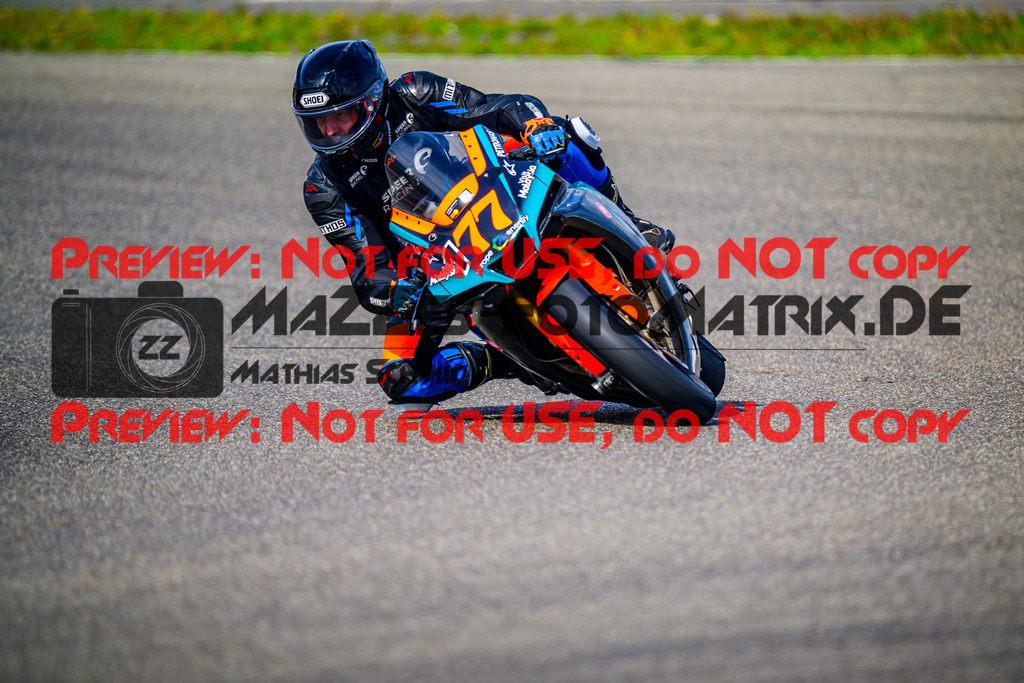 MaZZes_FotoMatrix_240911_6007705_4042 | WEISS