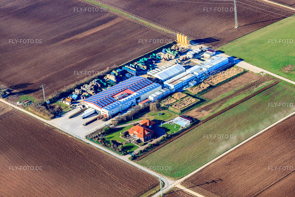 Hortulanushof Gemüseanbau - Dieter Stubenbordt http://www.stubenbordt.de/ | Luftbild: Hortulanushof Gemüseanbau - Dieter Stubenbordt http://www.stubenbordt.de/ in Zeiskam im Bundesland Rheinland-Pfalz in Deutschland. Foto: IMG_36977.jpg vom 16.01.2011 durch Werner Riehm/FLY-FOTO.de - Realisiert mit Pictrs.com
