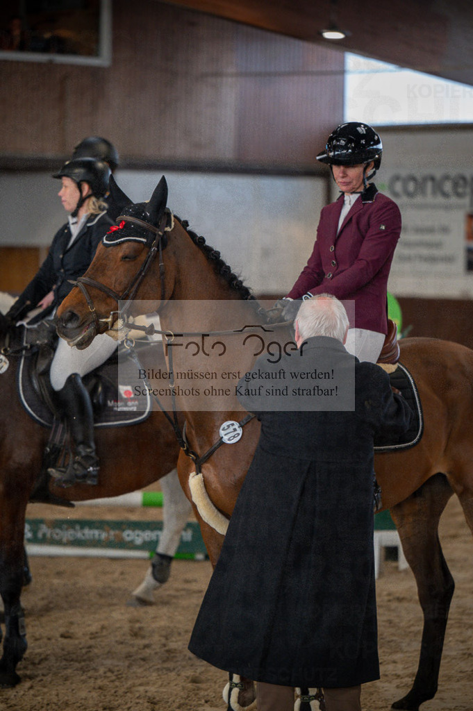 Hallenreittunier Voxtrup 2023 | Entdecke hochwertige Reitturnierfotos von Foto Oger. Professionell, emotional und authentisch – jetzt Lieblingsmomente im Shop bestellen.Deutschlandweite Turnierfotografie. - Realisiert mit Pictrs.com