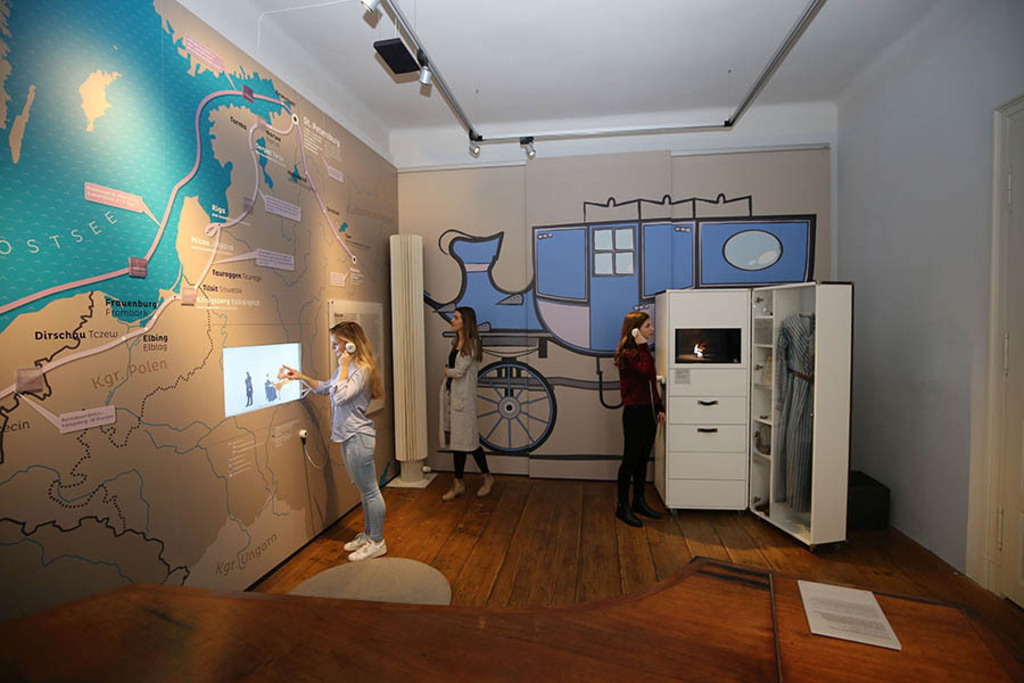 Bildlexikon Leipzig - Schumann-Haus | Das Team hinter BILDLEXIKON LEIPZIG bündelt historische wie aktuelle Informationen über die Stadt Leipzig in Text und Bild auf einer Plattform und stellt diese der interessierten Öffentlichkeit zur Verfügung.