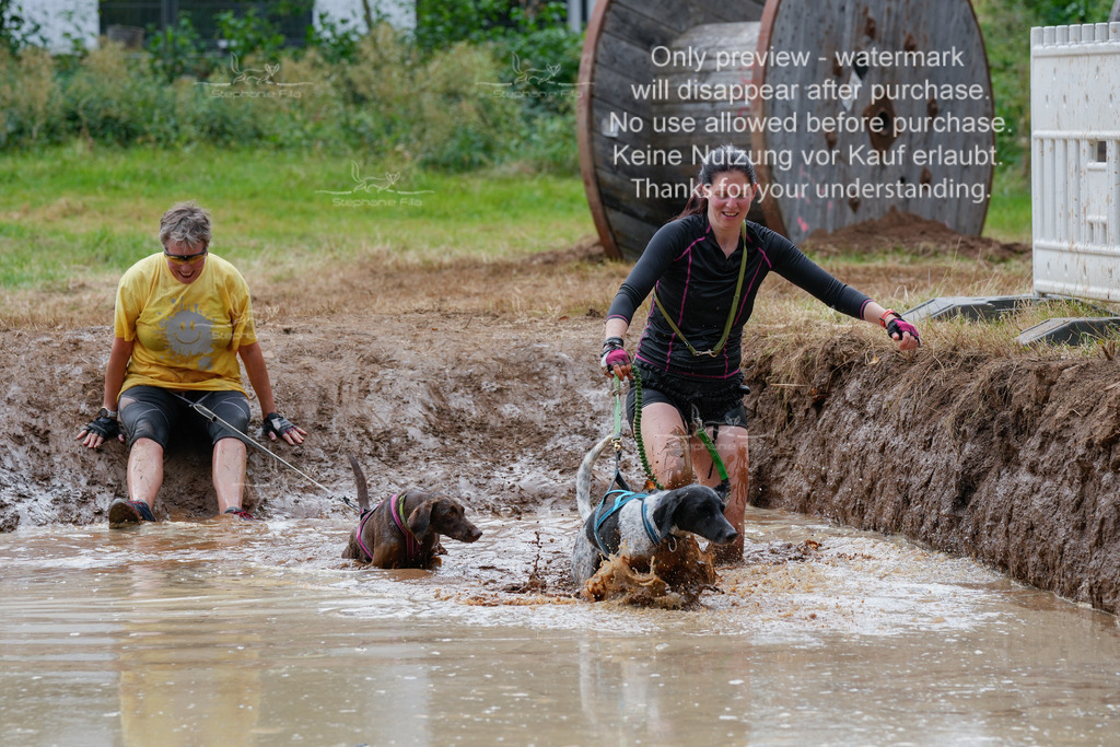 Schlamm_mit_Hund (432 von 460) | stephaniefillaphotographie - Realisiert mit Pictrs.com