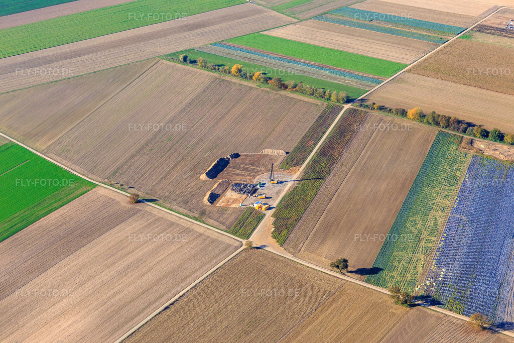 Luftbild: Baustelle Windrad Fundament in Hatzenbühl im Bundesland Rheinland-Pfalz in Deutschland. Foto: IMG_095344.jpg vom 30.10.2016 durch Werner Riehm/FLY-FOTO.de