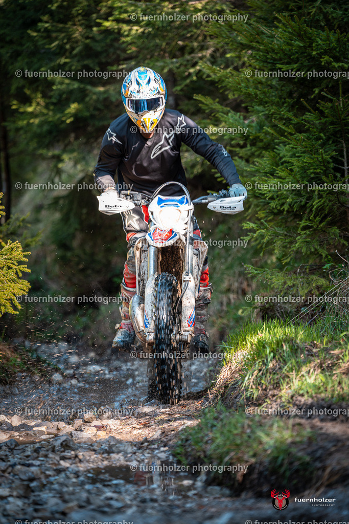 fuernholzer_250501-C2-40 | Fotografische Impressionen von der Red Stag Enduro Extreme by fuernholzer-photography.com. Endurosport in Österreich fotografisch festgehalten von fuernholzer. Auftragsfotografie für Private, Gewerbefotos und Industriefotografie. Eventfotografie, Sportfotografie und Motorsportfotografie. Anbieter von Fotoworkshops, Fototraining, fotografischen Vorträgen und Fotoseminaren.