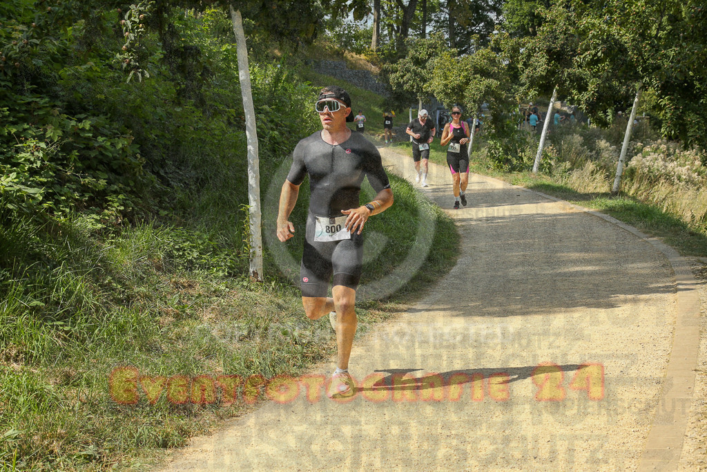 250824_1447_EX1_7592 | Sportfotografie im Rhein-Sieg Kreis, Köln, Bonn, NRW, Rheinland Pfalz, Hessen, etc. Unser Tätigkeitsfeld umfasst den Laufsport vom Volkslauf über den Marathon, Duathlon, Triathon bis zum Ultralauf wie Kölnpfad Ultra oder Schindertrail.