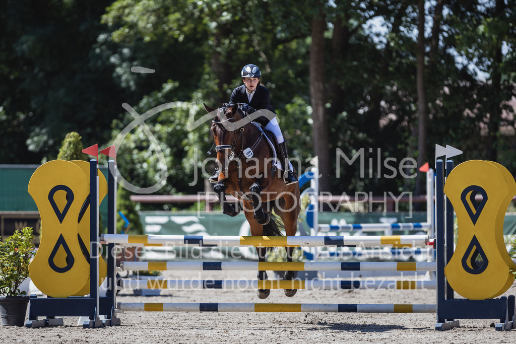 230610_Mühlen_A-Spr2-714 | Deine schönsten Turniermomente als professionelle Fotos! Entdecke hochwertige Pferdesport-Fotografie im Online-Shop. Jetzt Fotos finden & bestellen!