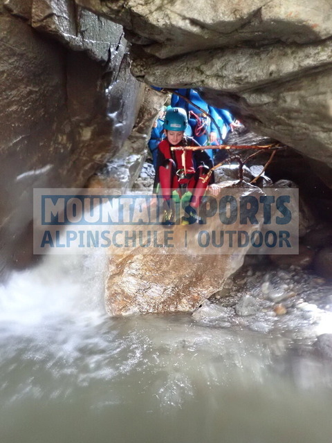 P8100049 | Bestelle die Bilder deines Berg- oder Wasser-Abenteuers mit Mountain Sports bequem von zu Hause aus direkt über unseren Online Fotoshop von pictrs.com. - Realisiert mit Pictrs.com