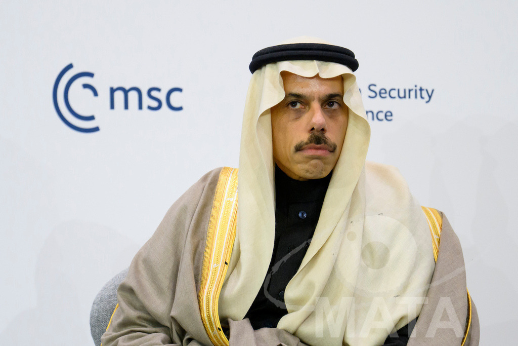 _DWA5049 | MATA IndoCon - Realisiert mit Pictrs.com