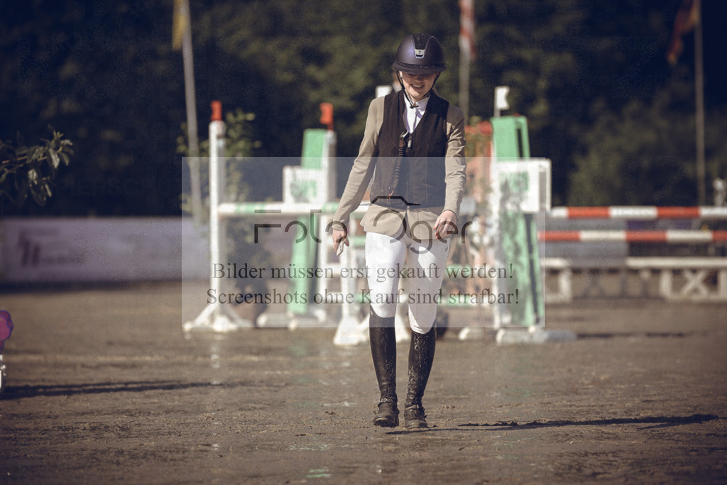 20240530-DOS_0245 | Entdecke hochwertige Reitturnierfotos von Foto Oger. Professionell, emotional und authentisch – jetzt Lieblingsmomente im Shop bestellen.Deutschlandweite Turnierfotografie. - Realisiert mit Pictrs.com