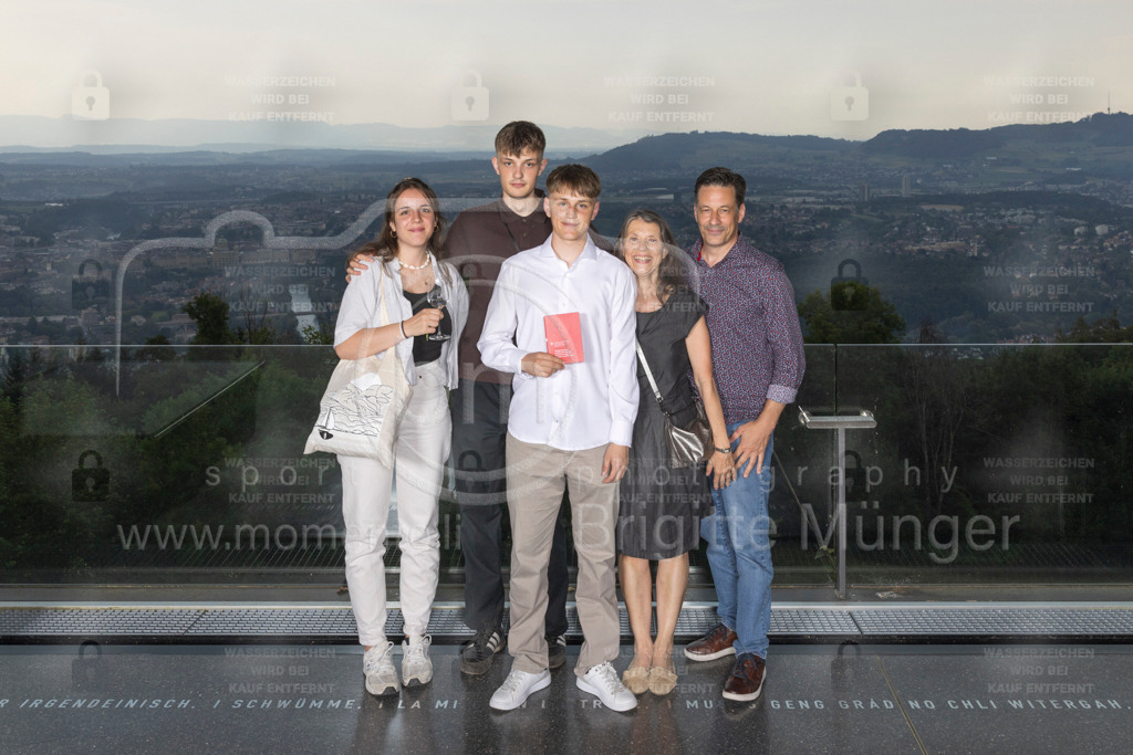 FeusiDiplomfeier_R5OO3045 | Brigitte Münger / bmsportphotography - Realisiert mit Pictrs.com