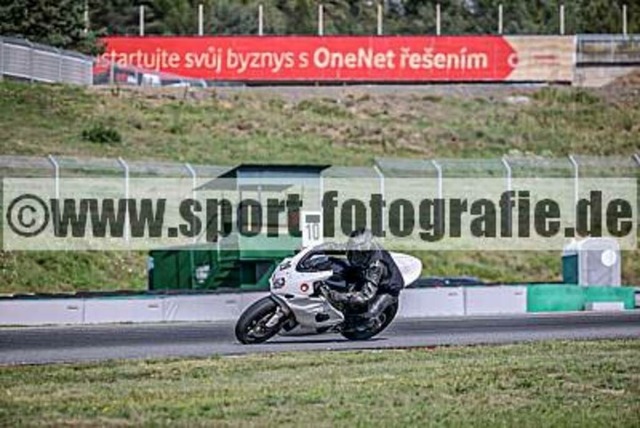 pube9322 | Professionelle Fotos von Sportveranstaltungen, aber auch Hochzeiten und anderen Events. - Realisiert mit Pictrs.com