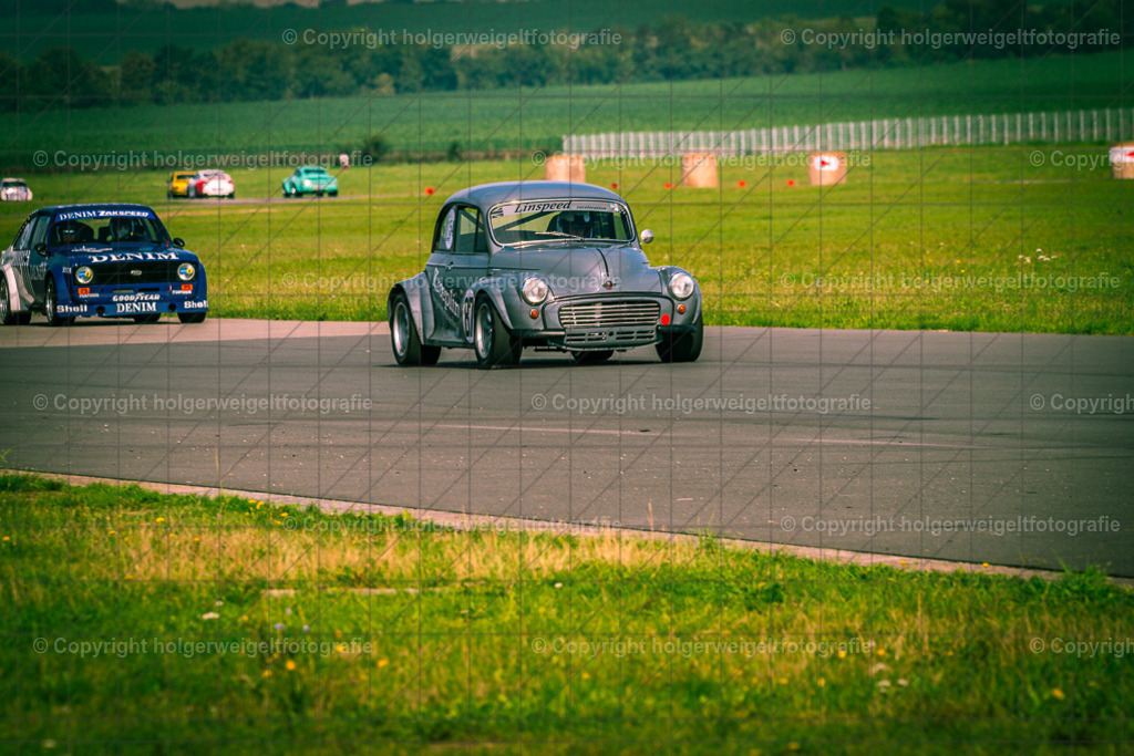 Moriss Minor | Foto vom 3. Classic Motor Weekend 18. - 20. August 2023 auf dem Flugplatz in Obermehler - Realisiert mit Pictrs.com