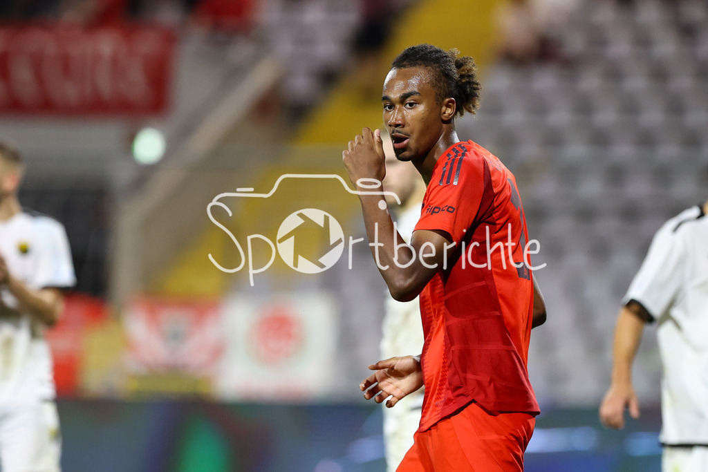 FC Bayern Amateure - DjK Vilzing | Im Bild Jonah KUSI-ASARE (FC Bayern München II #17) / Einzelfoto / Freisteller / Regionalliga Bayern: FC Bayern München II - DjK Vilzing, Grünwalder Stadion am 30.08.2024