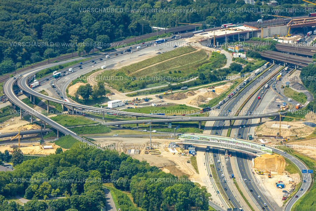 Duisburg250703061Mitte | Luftbild, Kaiserberg Autobahnkreuz mit Großbaustelle, Brückenbau, Duissern, Duisburg, Ruhrgebiet, Nordrhein-Westfalen, Deutschland