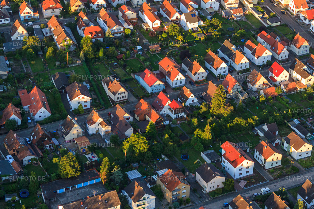 Luftbild: Waldstr in Kandel im Bundesland Rheinland-Pfalz in Deutschland. Foto: IMG_51171.jpg vom 22.07.2012 durch Werner Riehm/FLY-FOTO.de