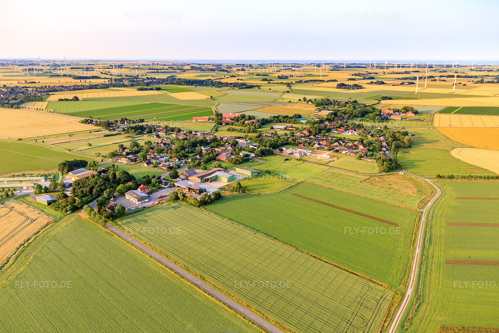 Luftbild: Ortsansicht von Nordwesten in Norddeich im Bundesland Schleswig-Holstein in Deutschland. Foto: IMG_0007091.jpg vom 11.07.2021 durch Werner Riehm/FLY-FOTO.de