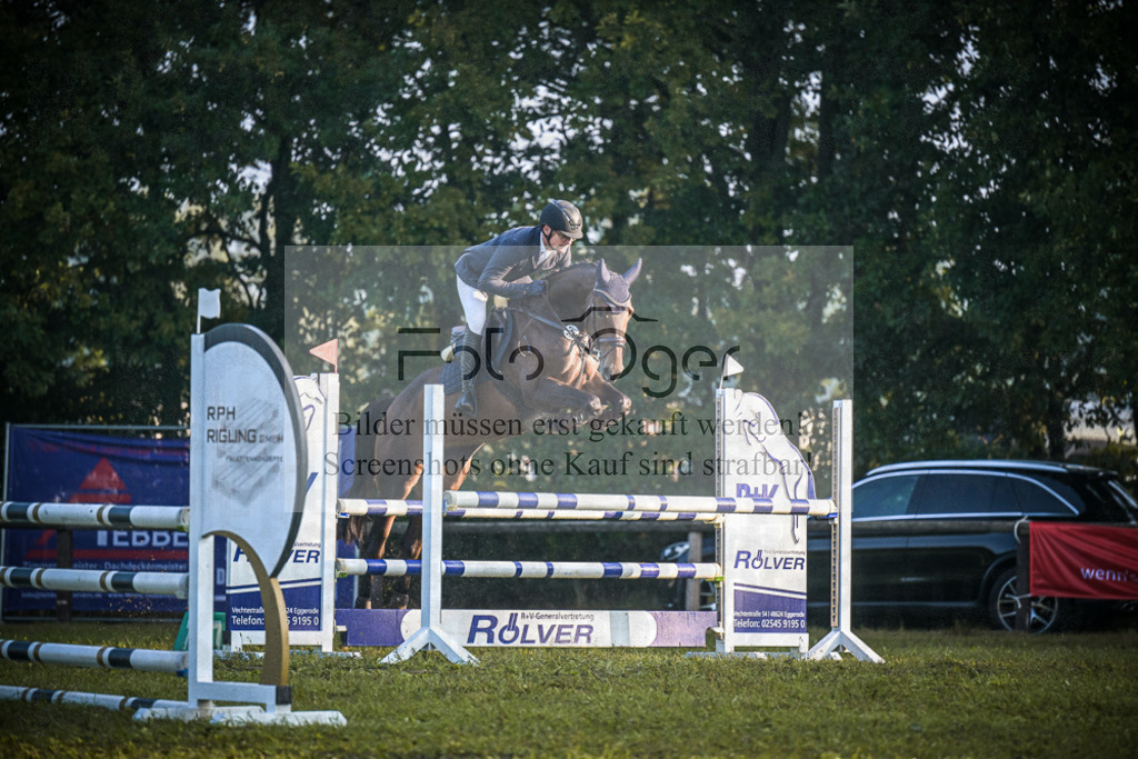 DOS_0288 | Entdecke hochwertige Reitturnierfotos von Foto Oger. Professionell, emotional und authentisch – jetzt Lieblingsmomente im Shop bestellen.Deutschlandweite Turnierfotografie. - Realisiert mit Pictrs.com