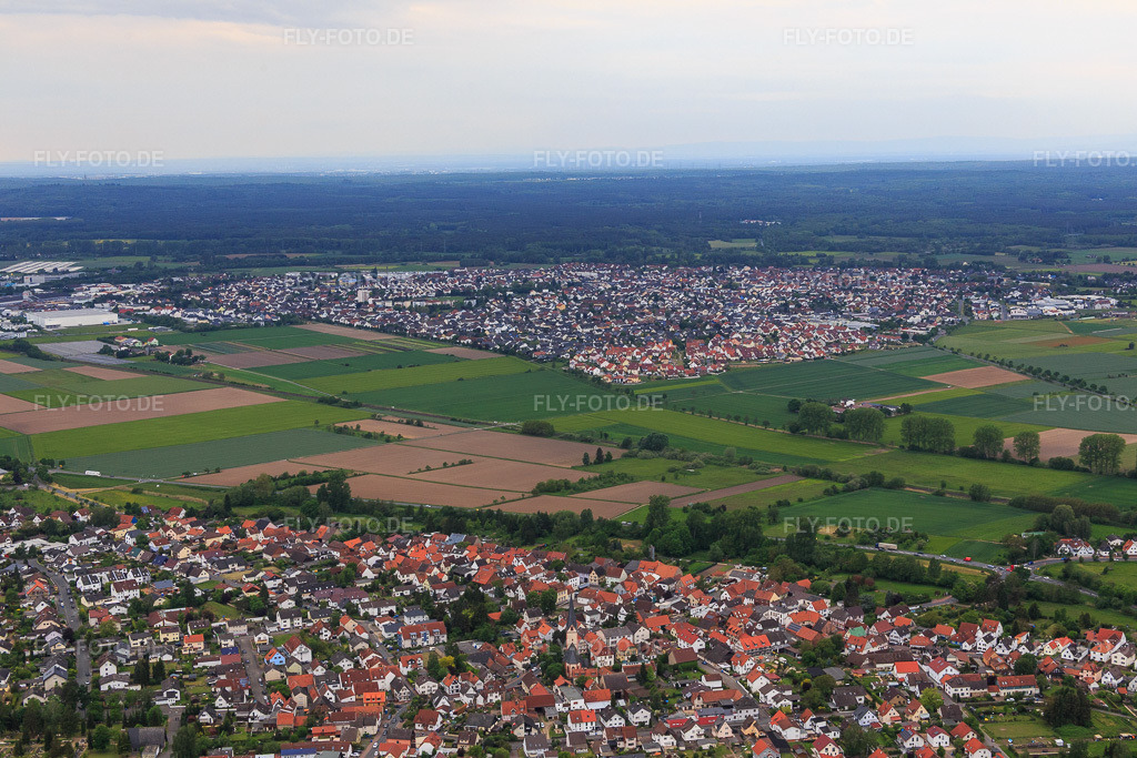 Luftbild: Ortsansicht aus Osten in Münster im Bundesland Hessen in Deutschland. Foto: IMG_088904.jpg vom 20.05.2016 durch Werner Riehm/FLY-FOTO.de