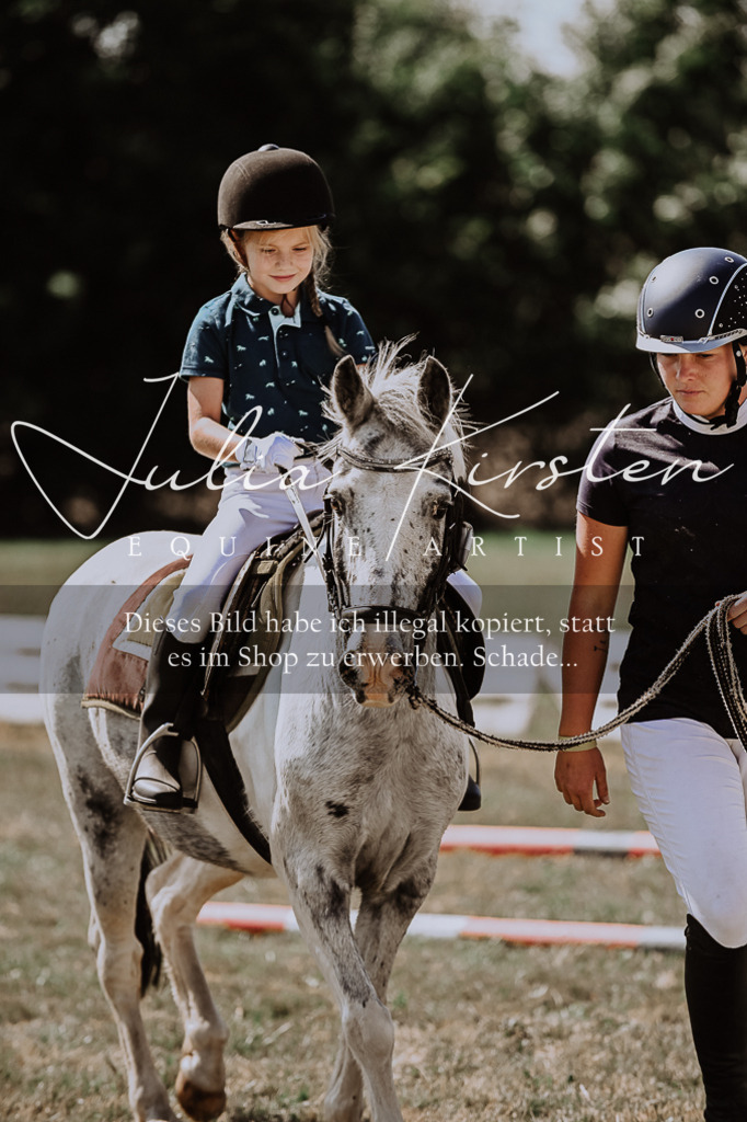 DSC_7912 | Pferde- und Turnierfotografie in Westsachsen. Pferdeportraits, Auftragszeichnungen und intuitive Kunst.