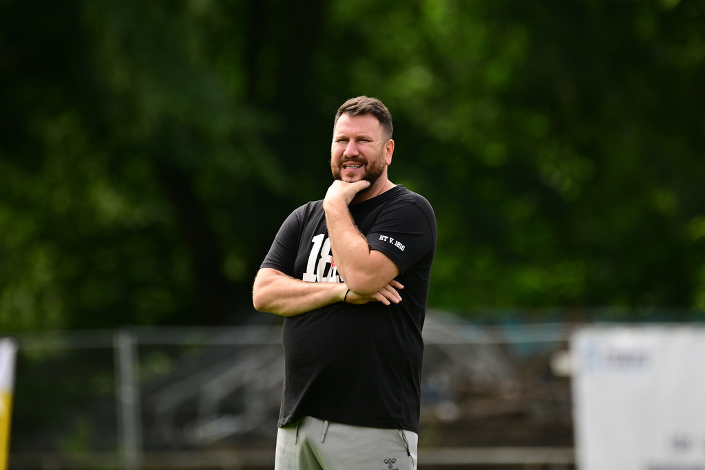 Fußball I Herren I Saison 2025-2026 I Oberliga I 1. Spieltag I HT16 - Nikola Tesla | Der Sportfotograf. - Realisiert mit Pictrs.com