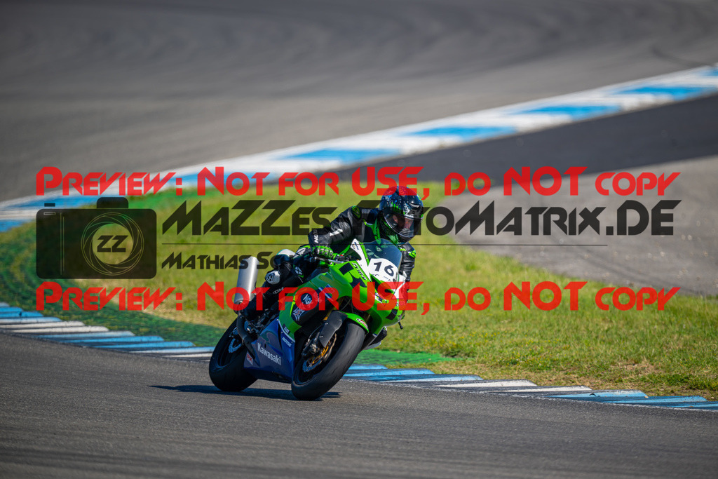 MaZZes-Fotomatrix-20260523-114004 | GRUEN
