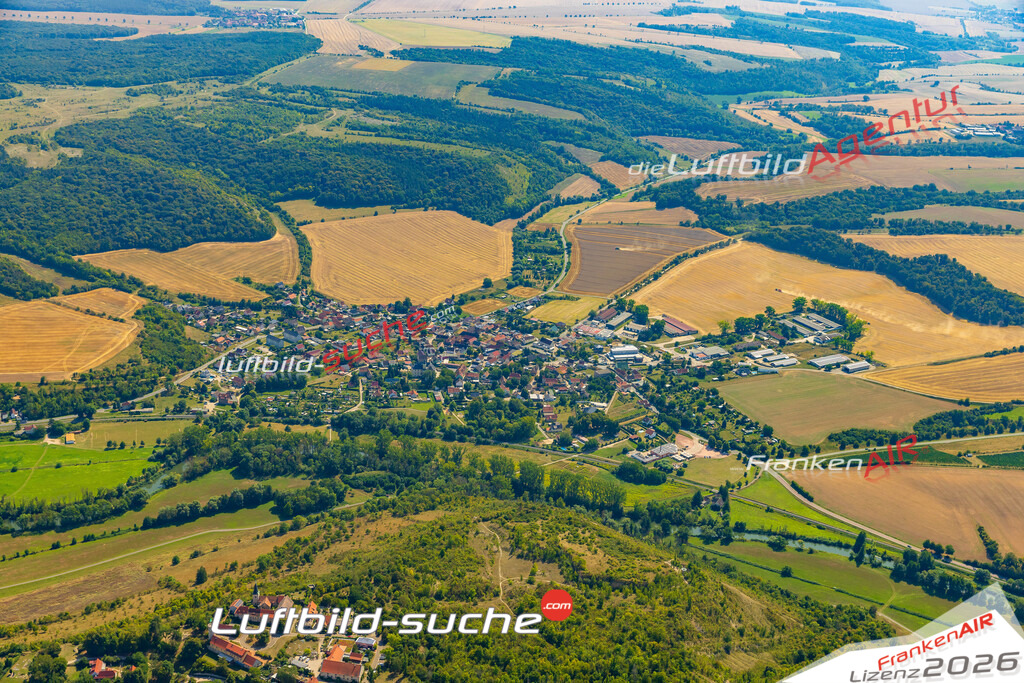 Luftbild der Stadt Balgstädt - Das Luftbild wurde 2025 vom UL-Flugzeug heraus erstellt ( keine Drohnenaufnahme ) - Hochauflösende Luftaufnahme - für Wandbilder und großformatige Ausdrucke geeignet. Das besondere Geschenk!Hier alle&nbsp;Infos zur Lizenzierung der LuftaufnahmeWir fliegen auch dieses Jahr wieder in Ihre Region um Luftbilder zu erstellen.- Luftbild anfragen