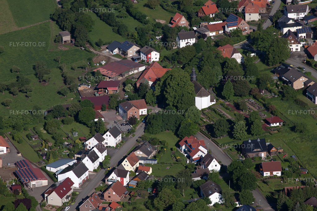 Luftbild: Ortsansicht im Ortsteil Bosseborn in Höxter im Bundesland Nordrhein-Westfalen in Deutschland. Foto: IMG_65705.jpg vom 25.05.2014 durch Werner Riehm/FLY-FOTO.de