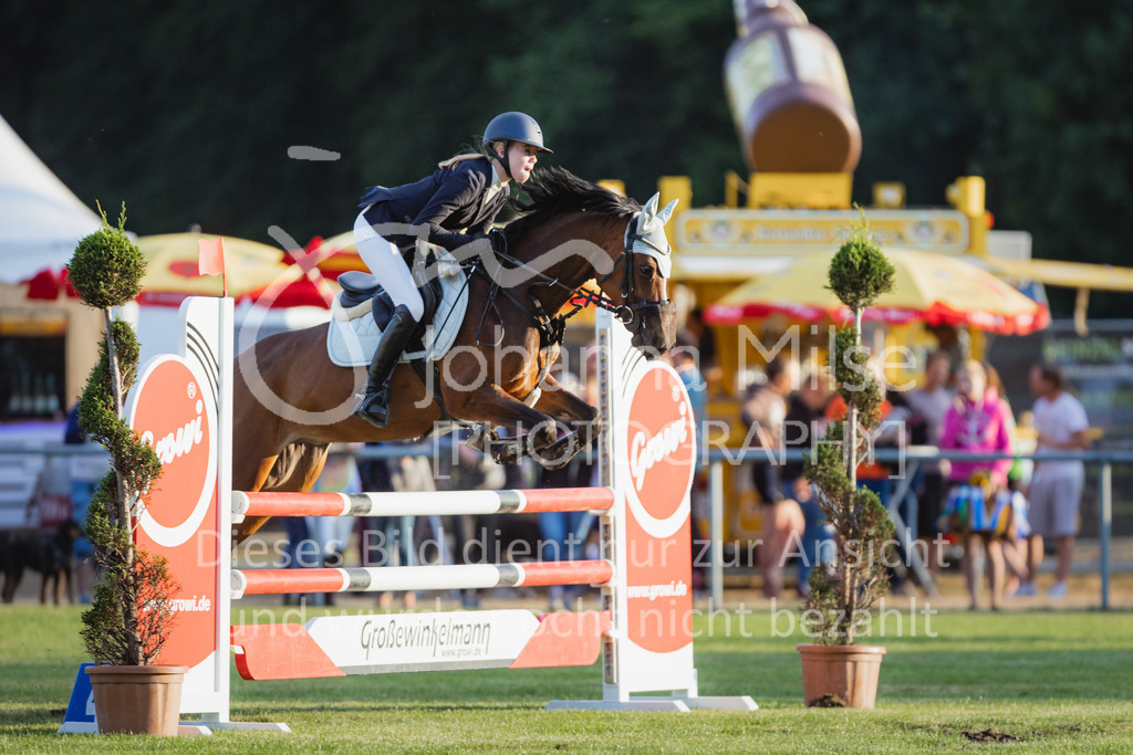 220714_LC_A2-Spr-974 | Deine schönsten Turniermomente als professionelle Fotos! Entdecke hochwertige Pferdesport-Fotografie im Online-Shop. Jetzt Fotos finden & bestellen!