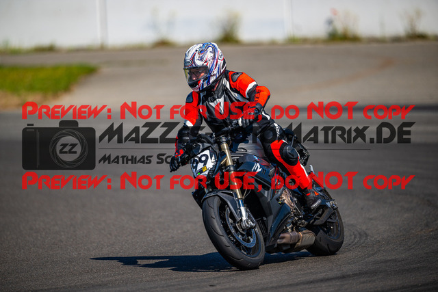 MaZZes_FotoMatrix_240520_6021986_6040 | Fotograf Mathias Schmid
Sportfotograf,
Eventfotograf,
Hochzeitsfotograf,
Portraitfotograf