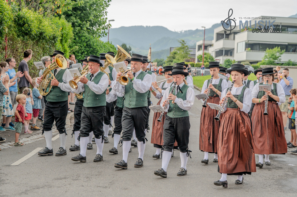 DSC_4202 | "Fussifoto.com – Ihr Ansprechpartner für hochwertige Fotografie! Entdecken Sie kreative Bilder und professionelle Dienstleistungen. Kontaktieren Sie uns für Ihre Projekte!"