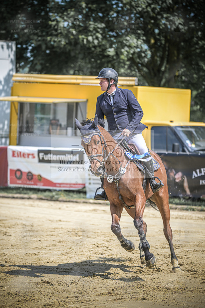 20240510-DOS_9872 | Entdecke hochwertige Reitturnierfotos von Foto Oger. Professionell, emotional und authentisch – jetzt Lieblingsmomente im Shop bestellen. - Realisiert mit Pictrs.com