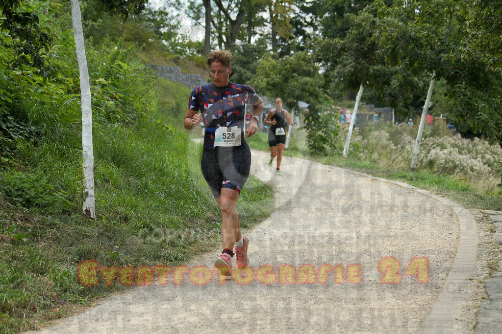250824_1408_EX1_5118 | Sportfotografie im Rhein-Sieg Kreis, Köln, Bonn, NRW, Rheinland Pfalz, Hessen, etc. Unser Tätigkeitsfeld umfasst den Laufsport vom Volkslauf über den Marathon, Duathlon, Triathon bis zum Ultralauf wie Kölnpfad Ultra oder Schindertrail.