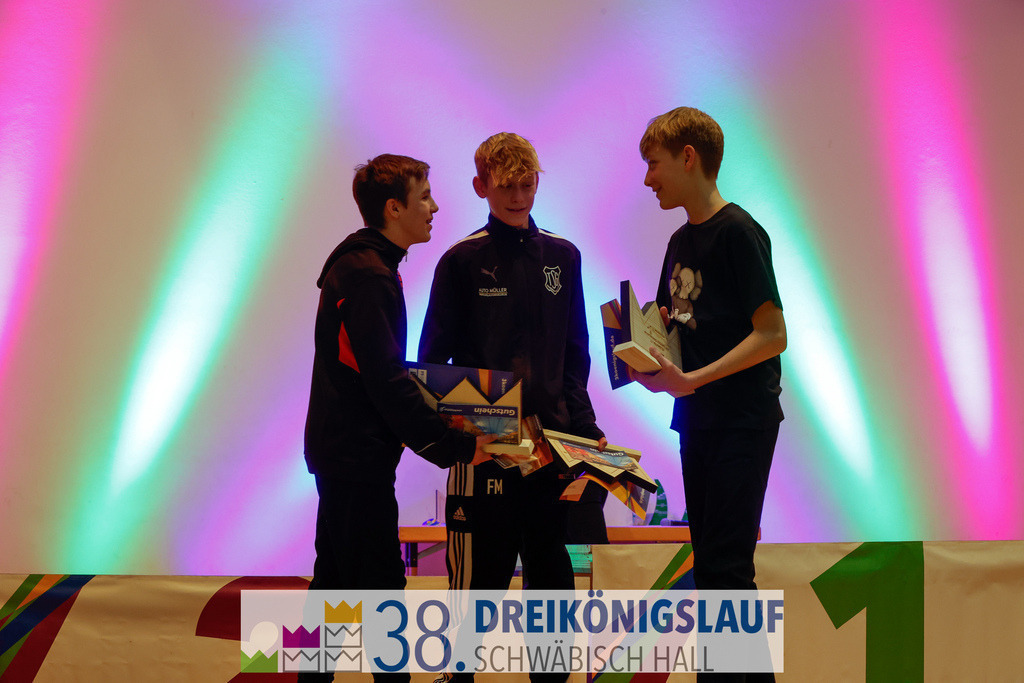 1700m Stadtwerke Jugendlauf | 3 Koenigslauf 2024 1700m Stadtwerke Jugendlauf - Realisiert mit Pictrs.com
